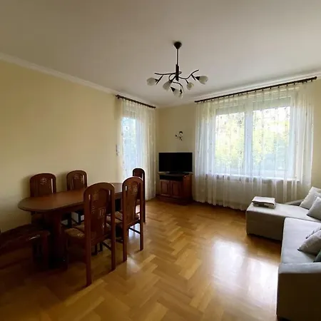 Apartment For A Group Close To The Subway Warsaw