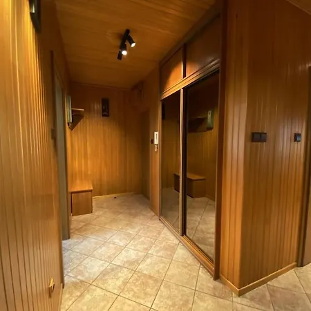 Apartment For A Group Close To The Subway