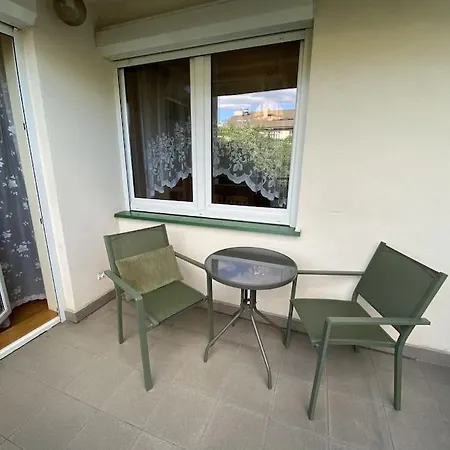 For A Group Close To The Subway Apartment *